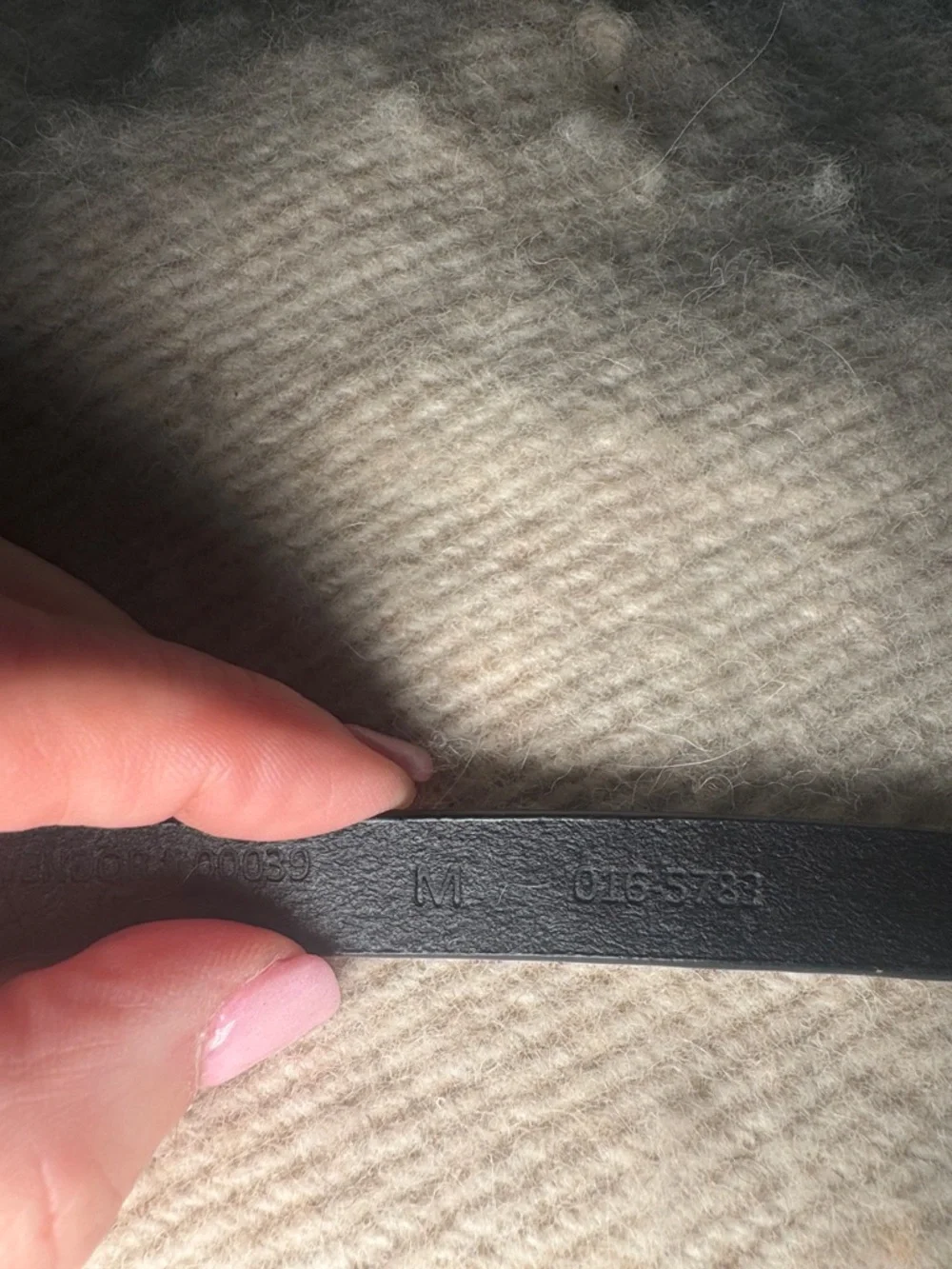 EDDIE BAUER Black Studded Skinny Leather Belt M $75 EUC KL
